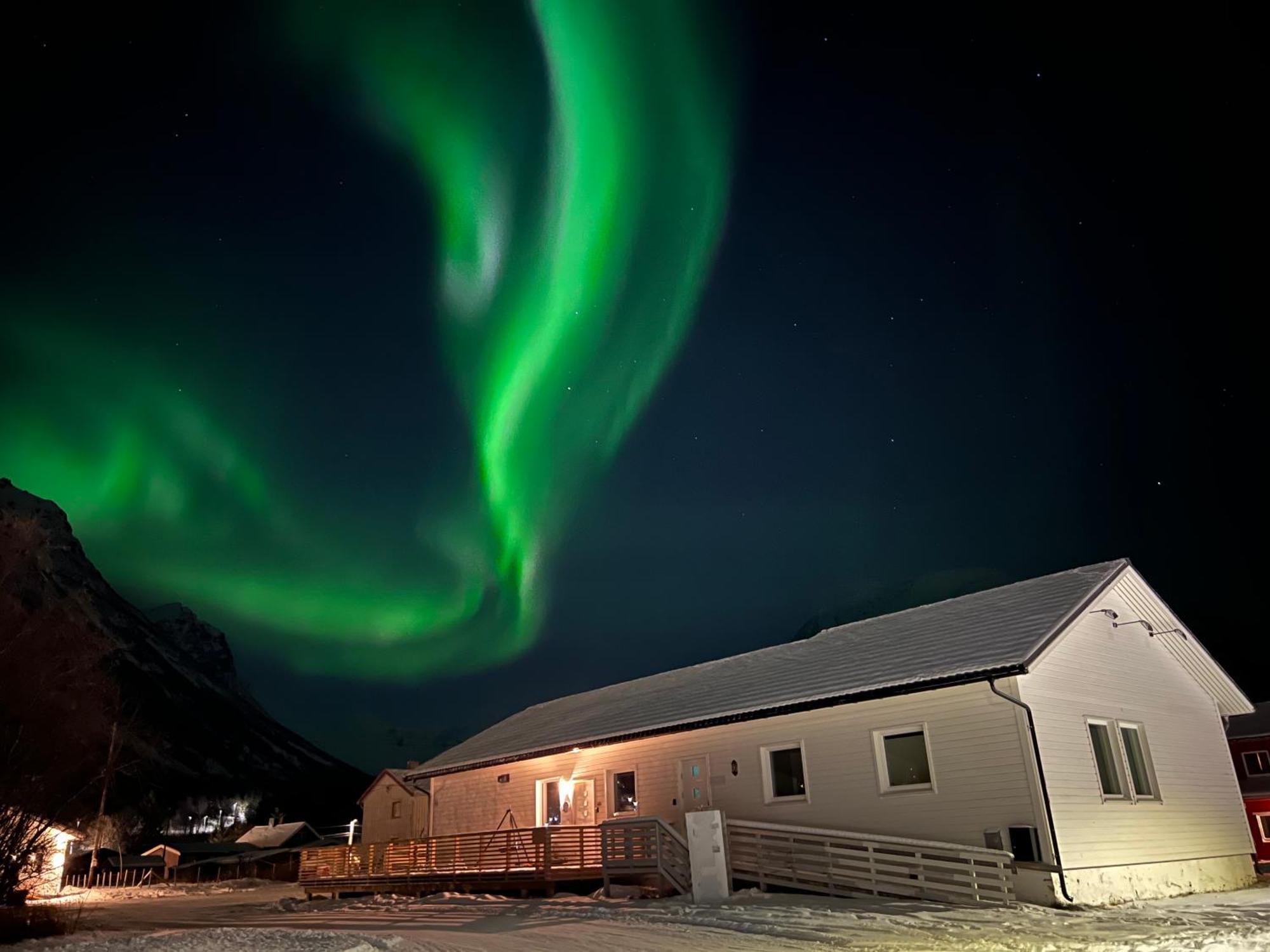 Alpan Apartments, Lyngenfjord Olderdalen Exteriör bild
