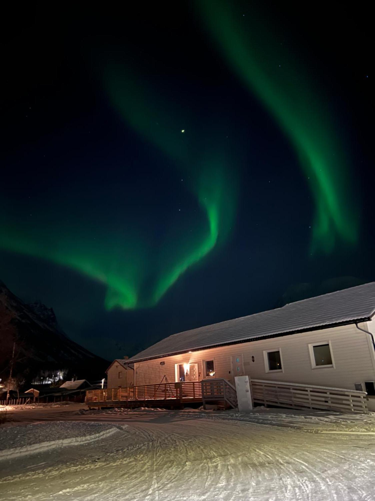 Alpan Apartments, Lyngenfjord Olderdalen Exteriör bild