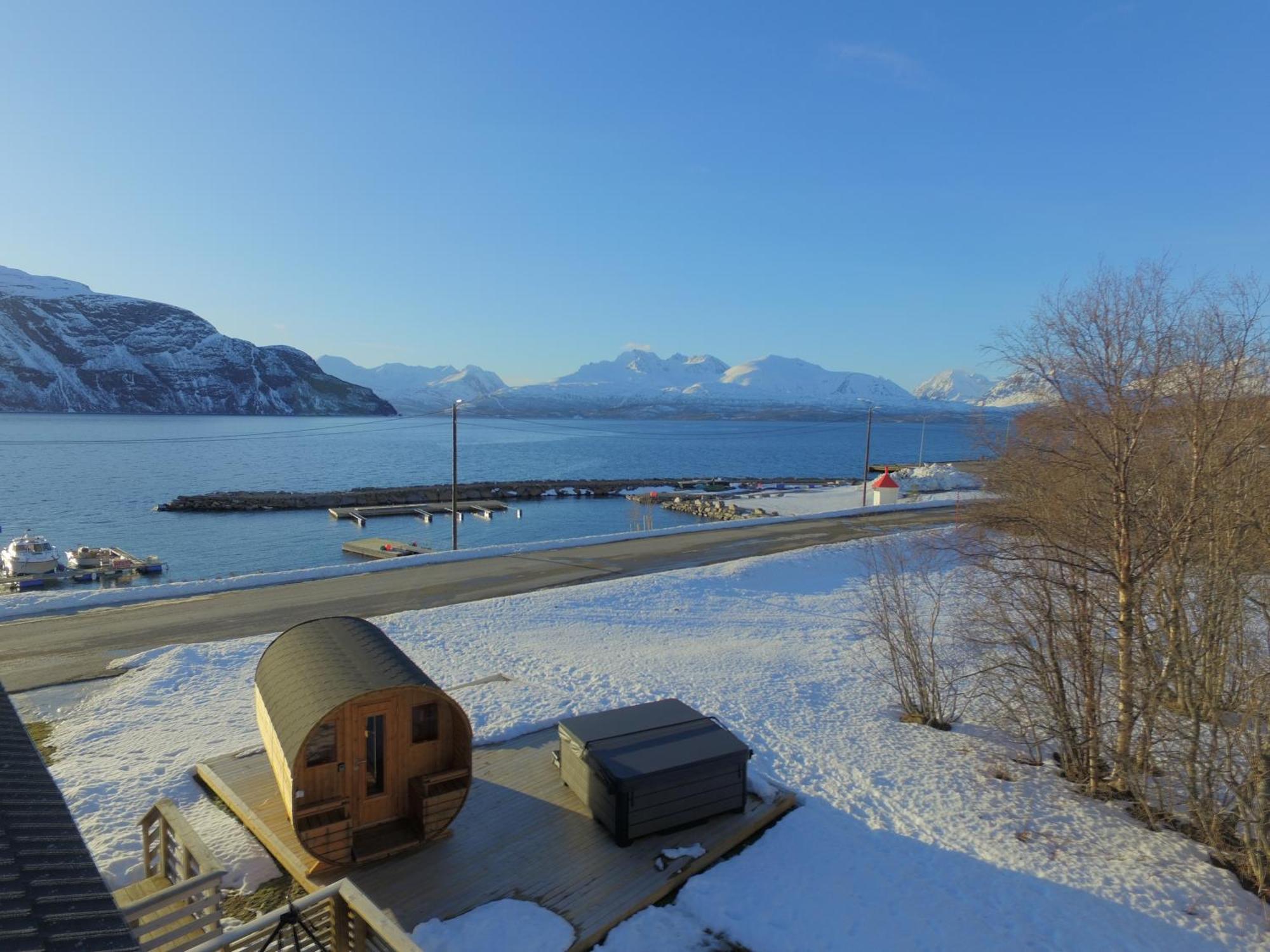 Alpan Apartments, Lyngenfjord Olderdalen Exteriör bild